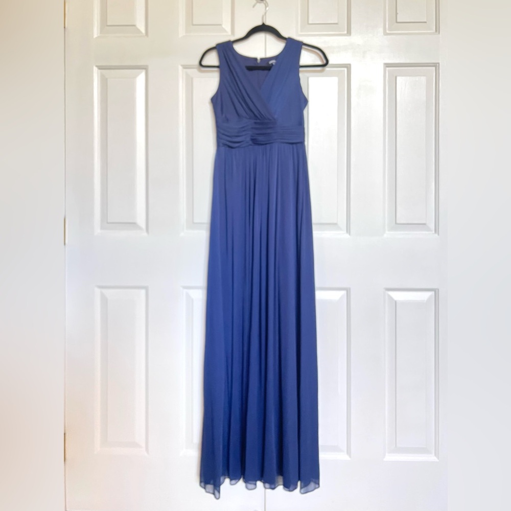 (NWT) Onyx Blue Sleeveless V-Neck Chiffon Gown, size 2